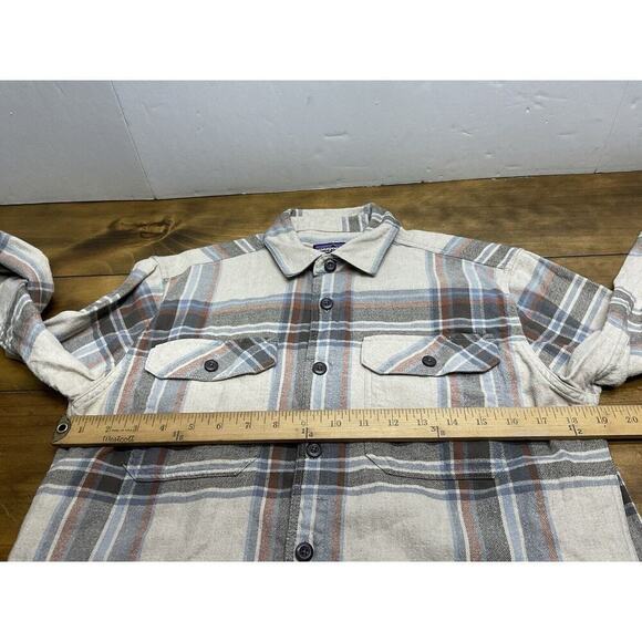 Patagonia Organic Cotton Men’s Fjord Flannel Shirt Size Small Beige - Picture 8 of 11